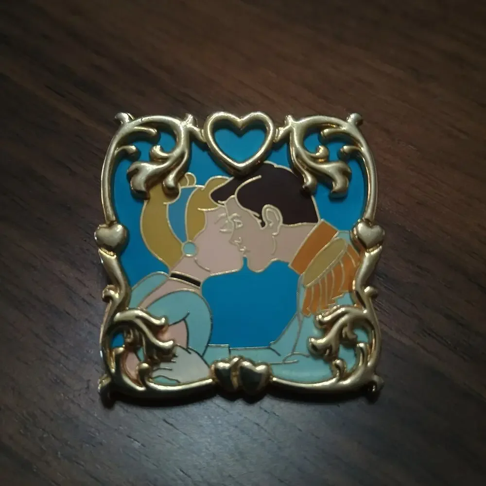 Disney Pin The Kiss Cinderella Official Pin#26362 2004 Retired Prince Charming